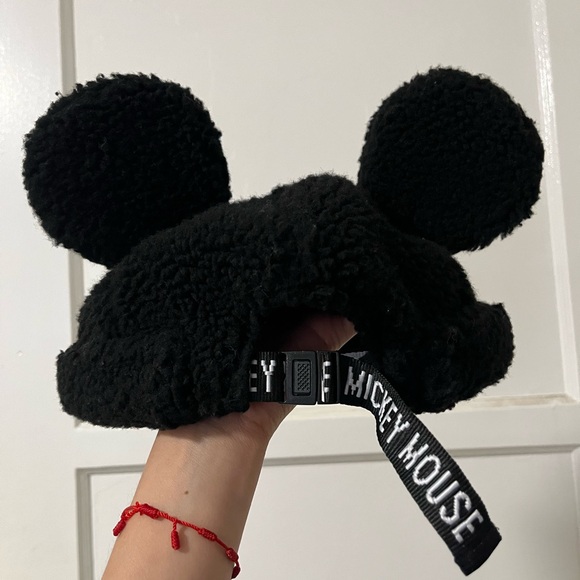 Tokyo Disney Resort Sherpa Mickey Hat - Picture 5 of 7